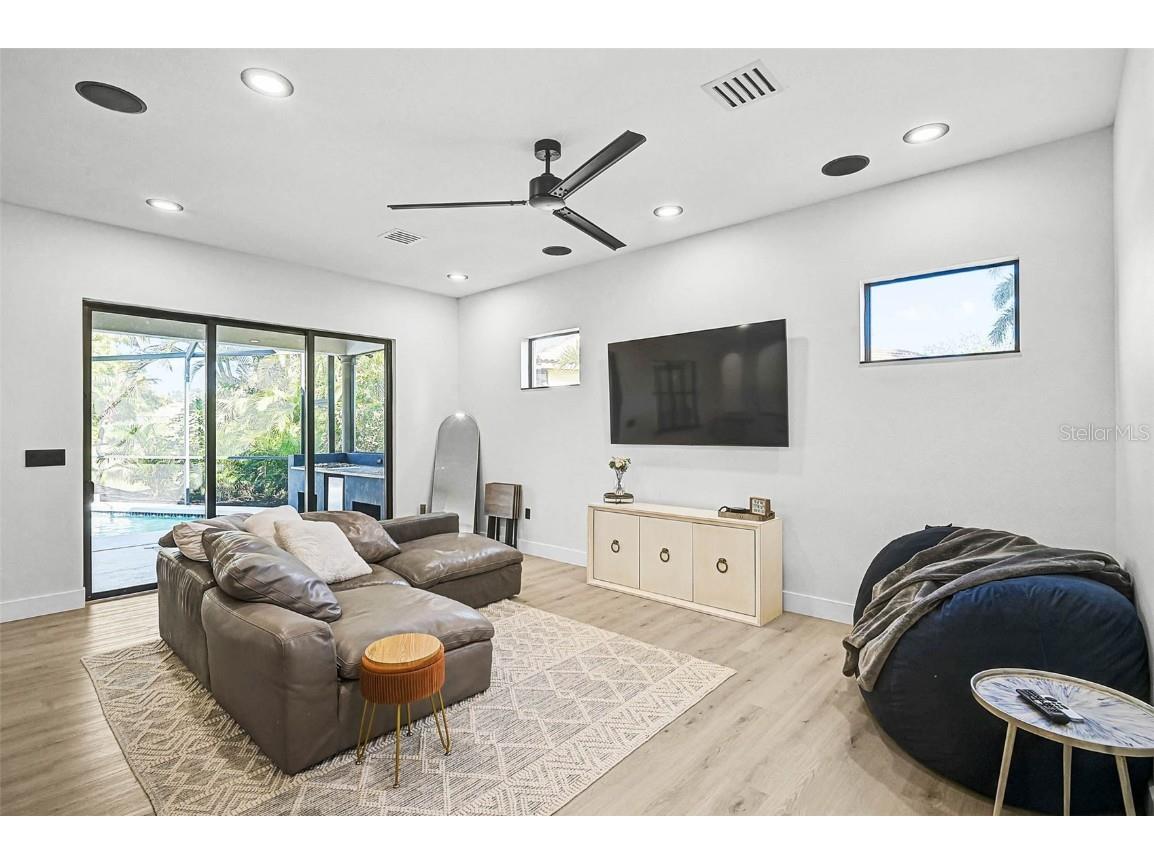 3635 80th Drive E Sarasota FL 34243 A4672698 image24