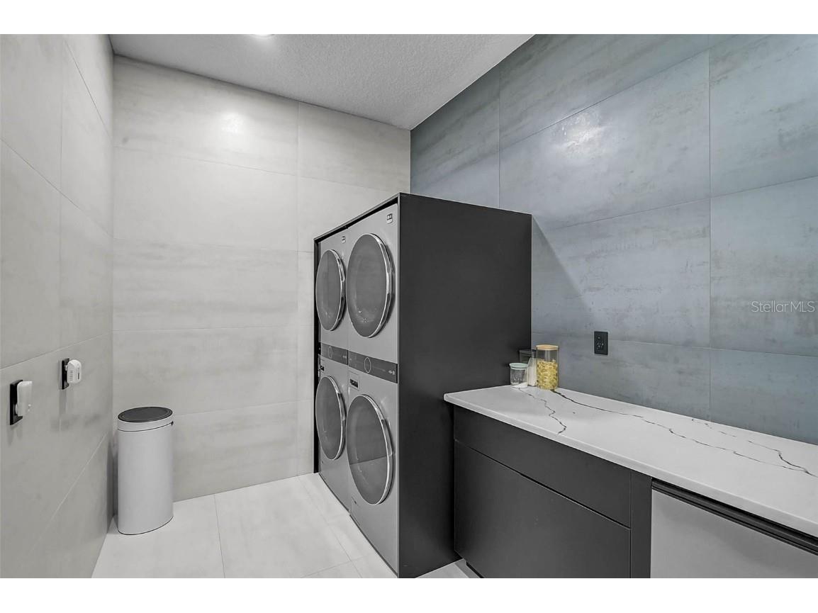 3635 80th Drive E Sarasota FL 34243 A4672698 image32