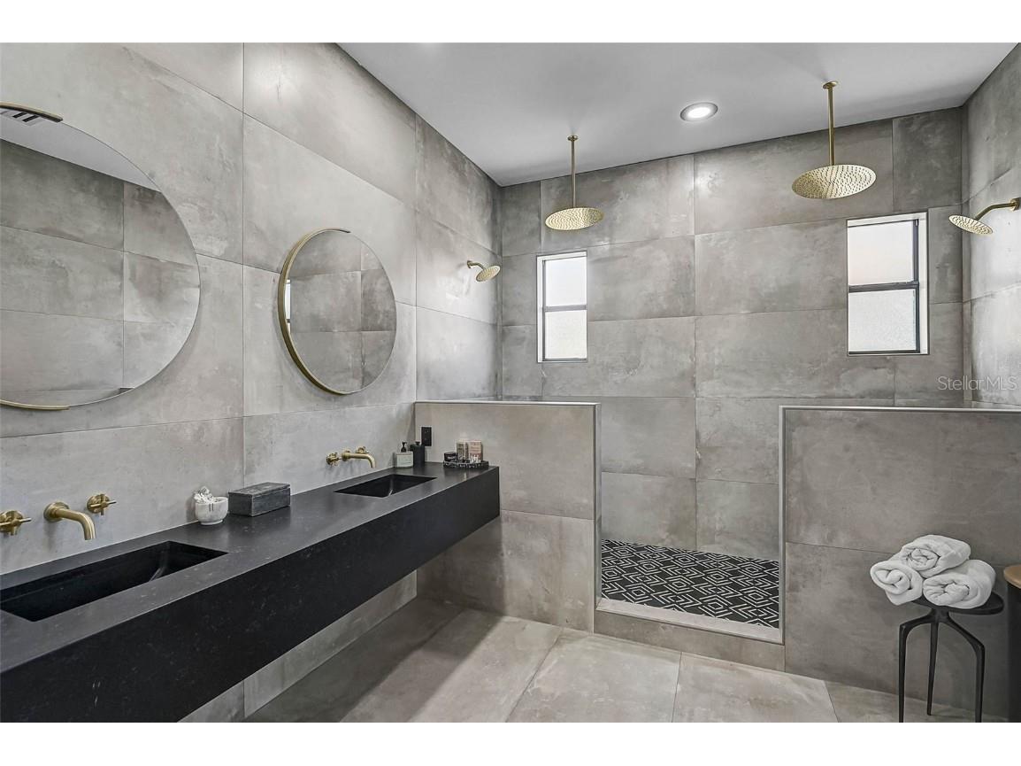 3635 80th Drive E Sarasota FL 34243 A4672698 image38