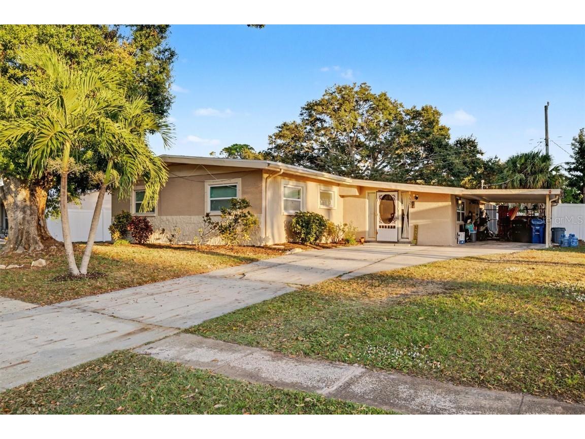 3635 Bali Drive Sarasota FL 34232 A4671373 image1