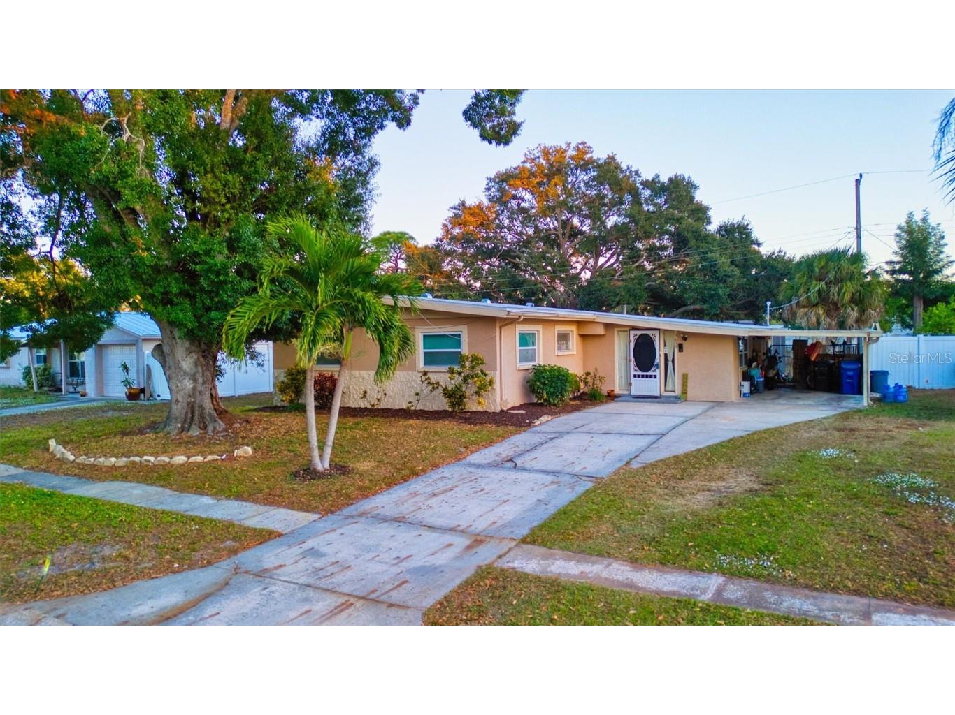3635 Bali Drive Sarasota FL 34232 A4671373 image3