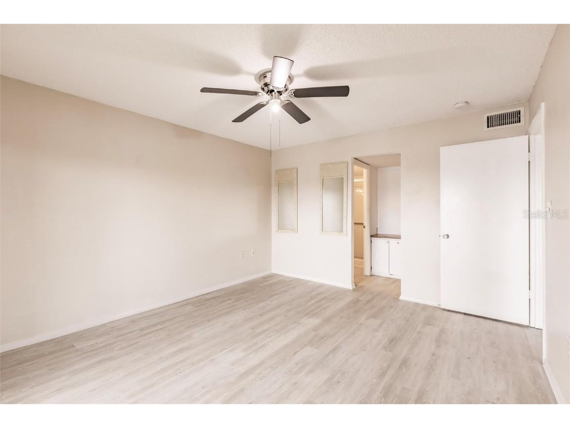 3635 Lake Bayshore Drive #J-410 Bradenton FL 34205 A4656505 image16