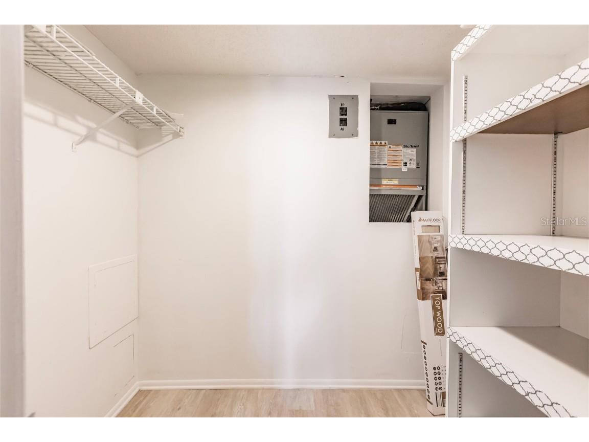 3635 Lake Bayshore Drive #J-410 Bradenton FL 34205 A4656505 image21