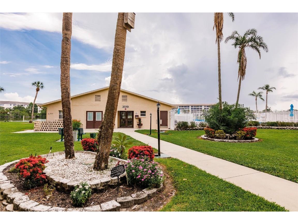 3635 Lake Bayshore Drive #J-410 Bradenton FL 34205 A4656505 image37