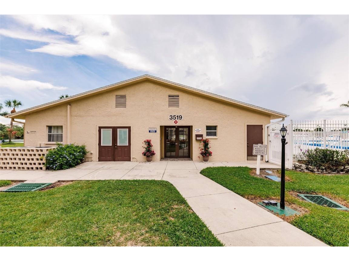 3635 Lake Bayshore Drive #J-410 Bradenton FL 34205 A4656505 image38