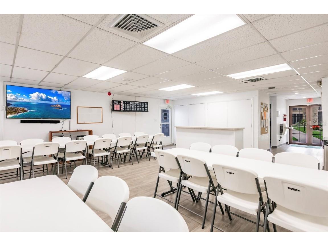 3635 Lake Bayshore Drive #J-410 Bradenton FL 34205 A4656505 image40