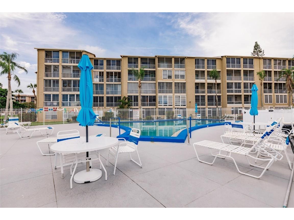 3635 Lake Bayshore Drive #J-410 Bradenton FL 34205 A4656505 image43