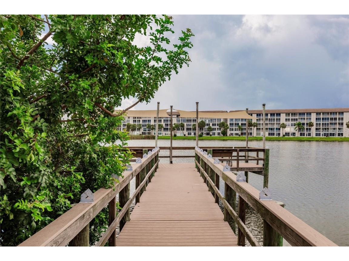3635 Lake Bayshore Drive #J-410 Bradenton FL 34205 A4656505 image48