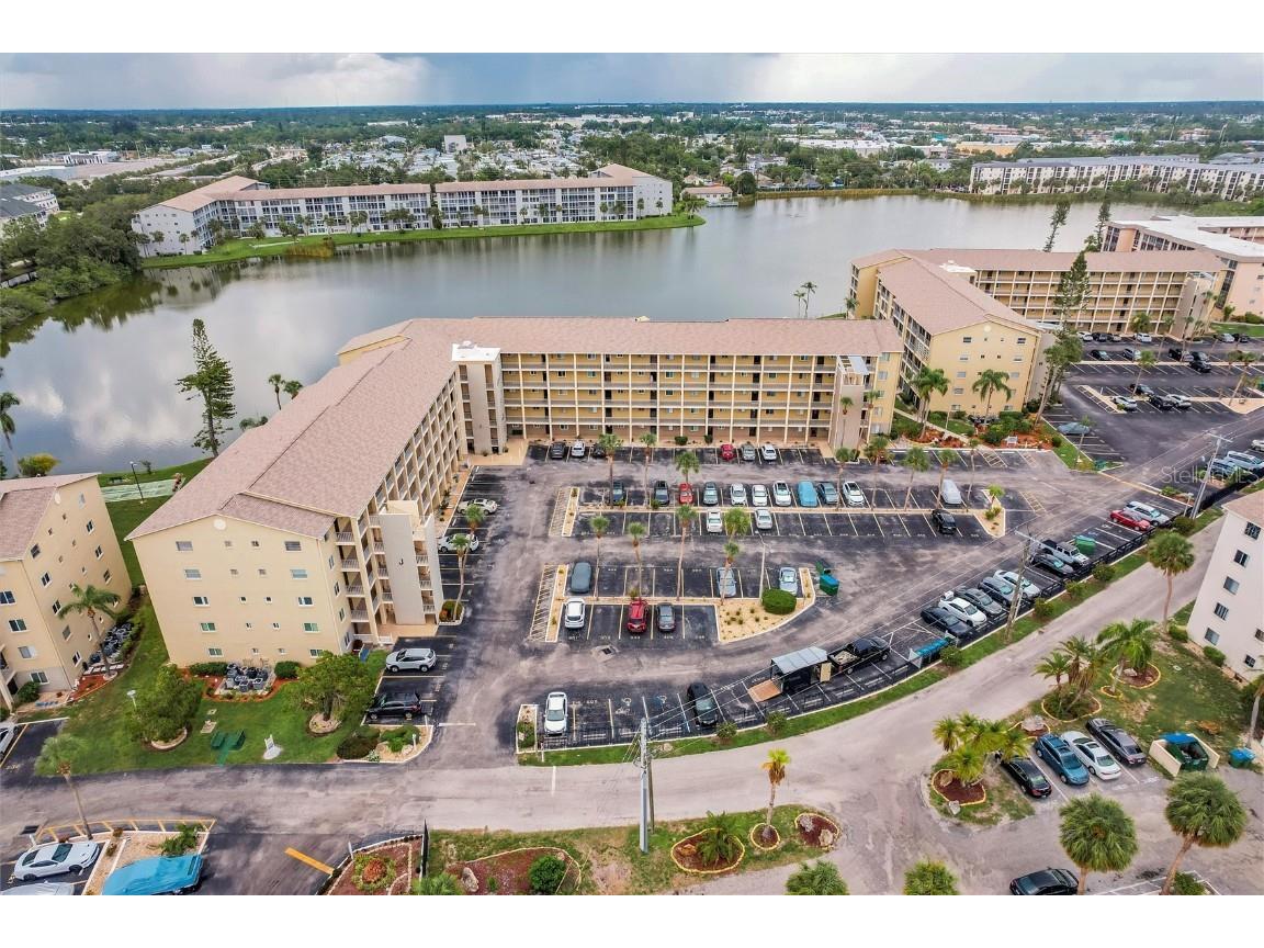 3635 Lake Bayshore Drive #J-410 Bradenton FL 34205 A4656505 image59