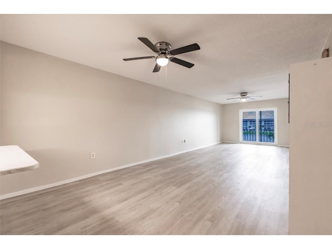 3635 Lake Bayshore Drive #J-410 Bradenton FL 34205 A4656505 image7