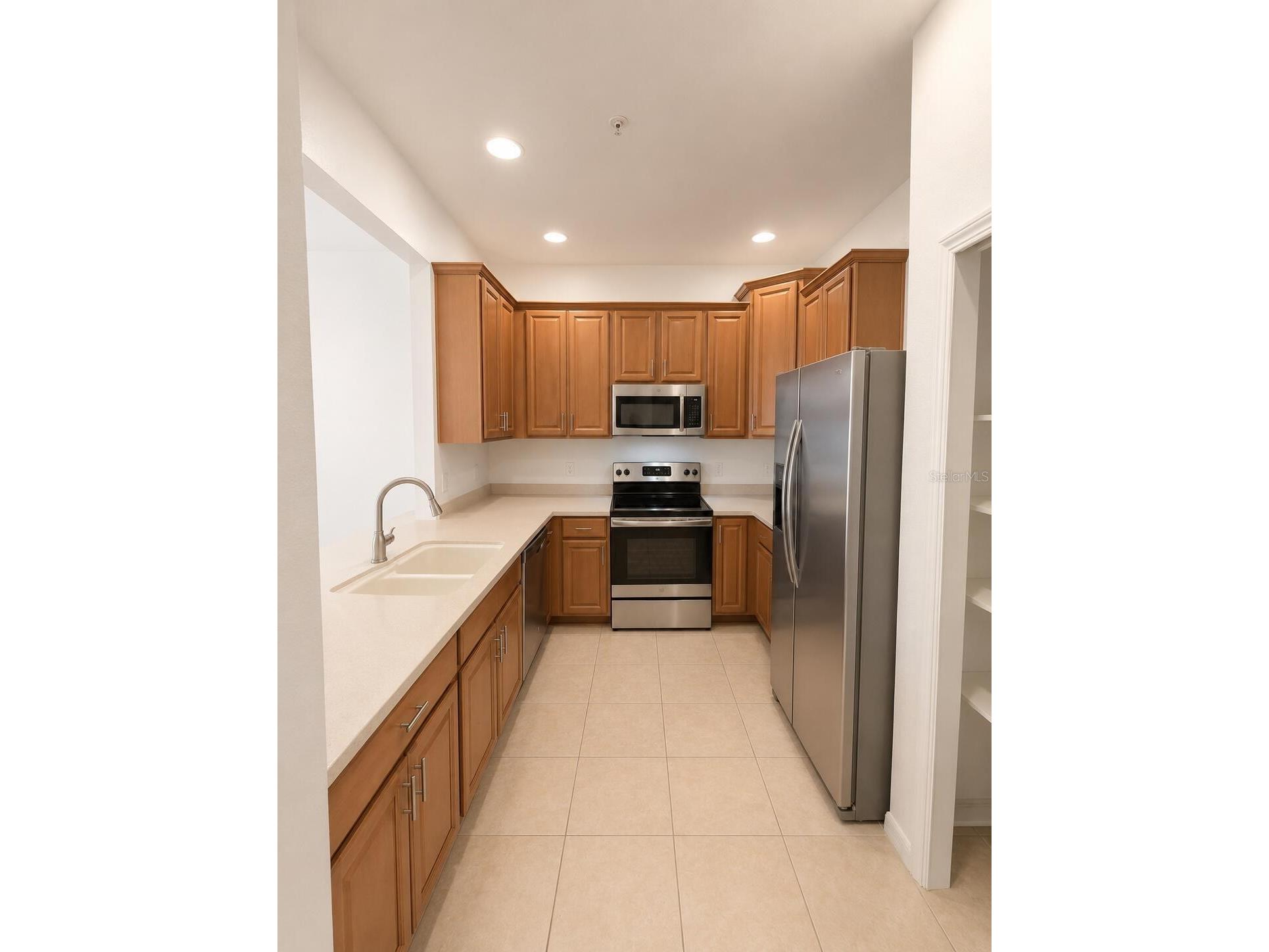 3635 Parkridge Circle #10-101 Sarasota FL 34243 O6413418 image3