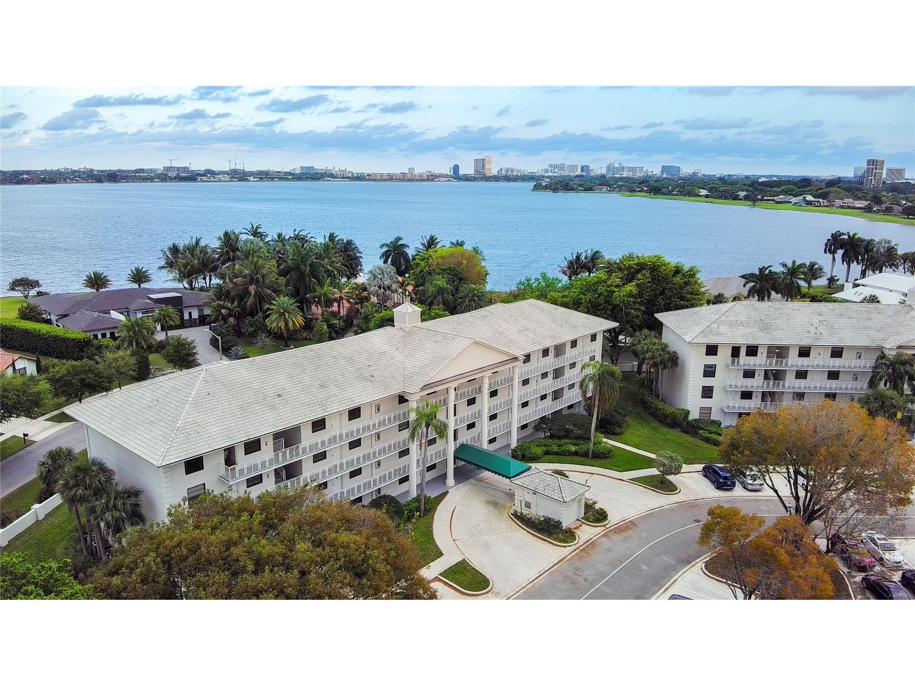 3635 Whitehall Drive #401 West Palm Beach FL 33401 S5151347 image1