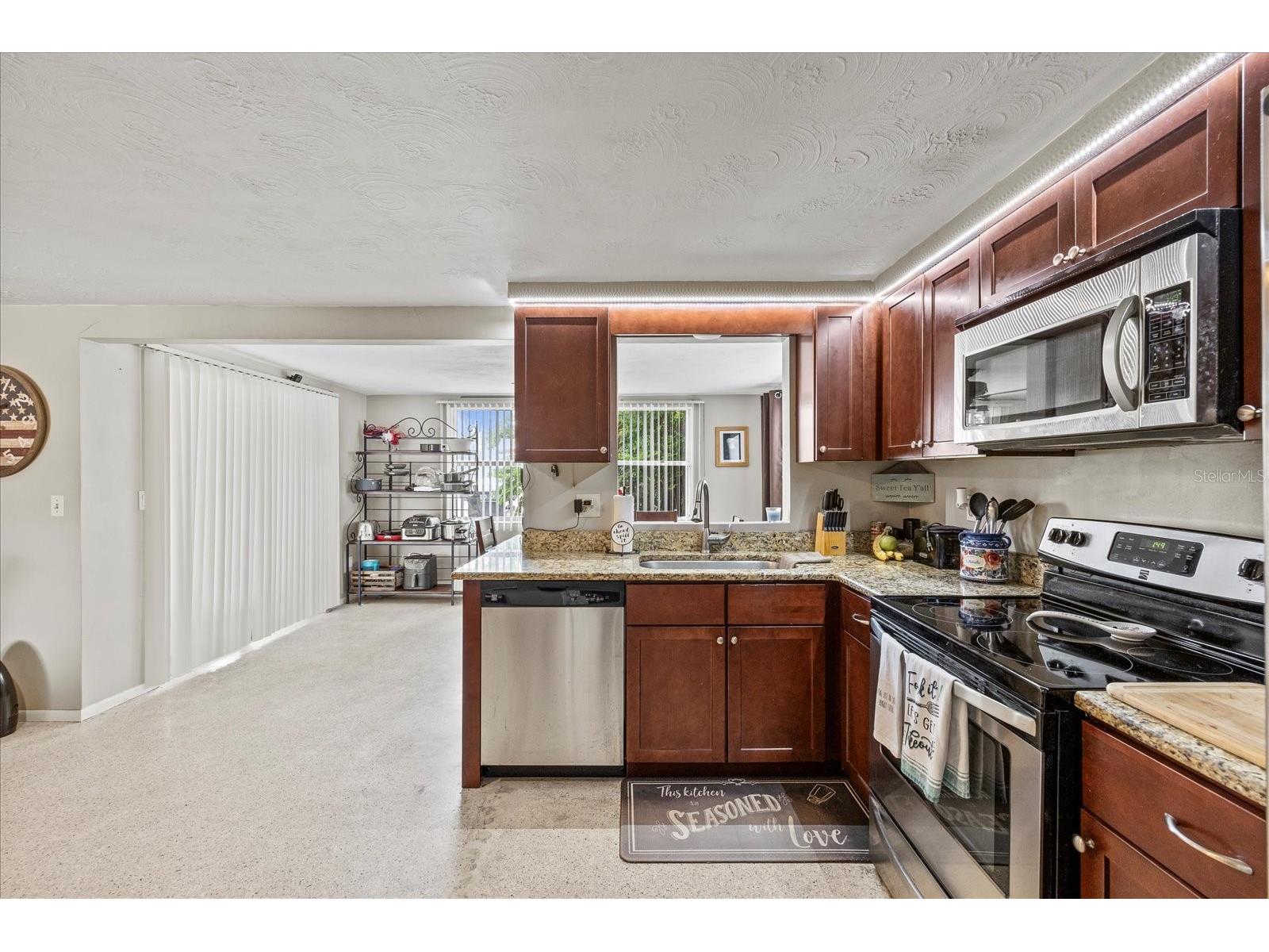 3638 Bigelow Drive Holiday FL 34691 W7882161 image6