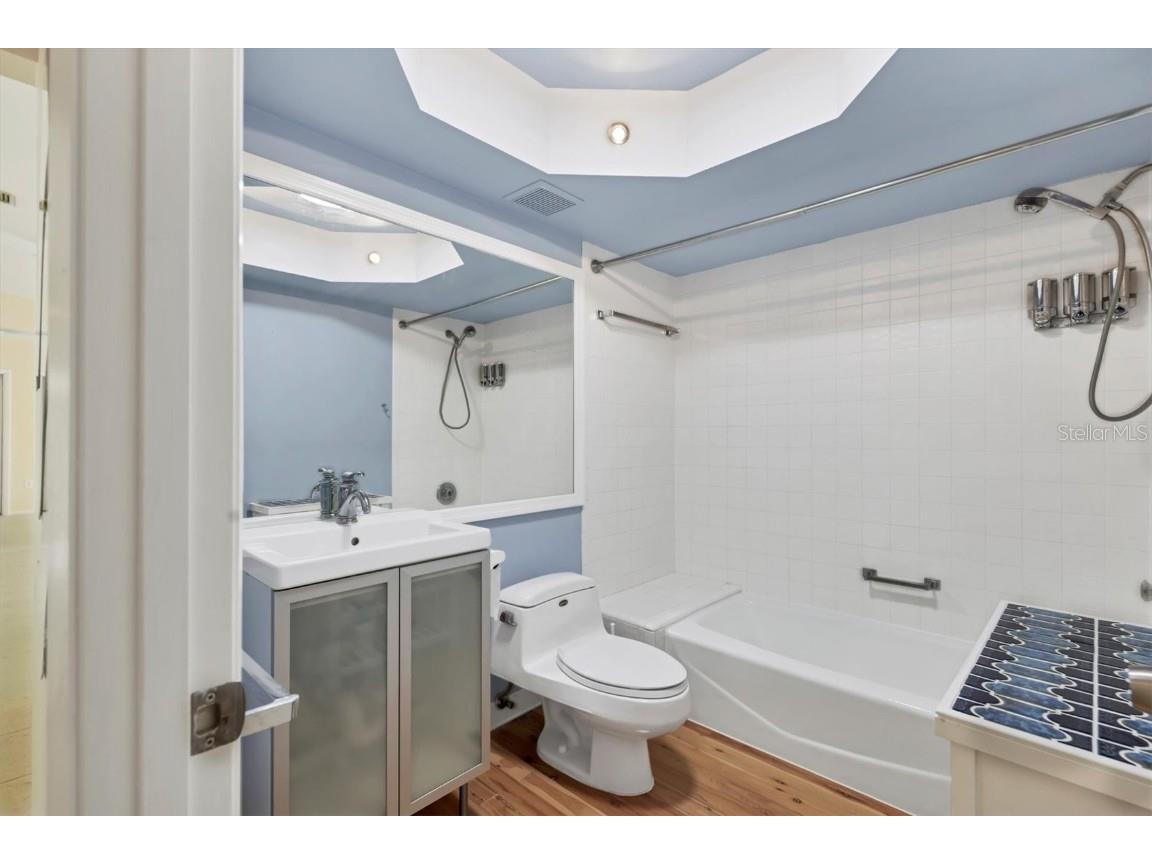 3638 Glen Oaks Manor Drive Sarasota FL 34232 A4665816 image10