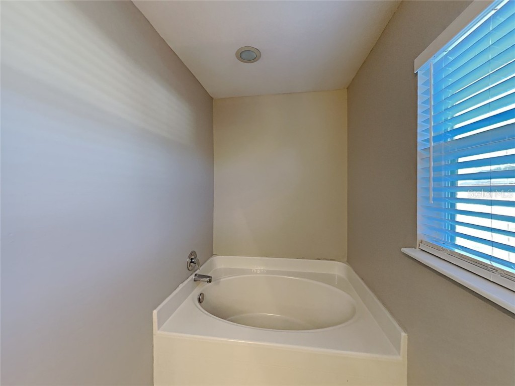 364 Chelmsford Court Kissimmee FL 34758 C7517827 image12