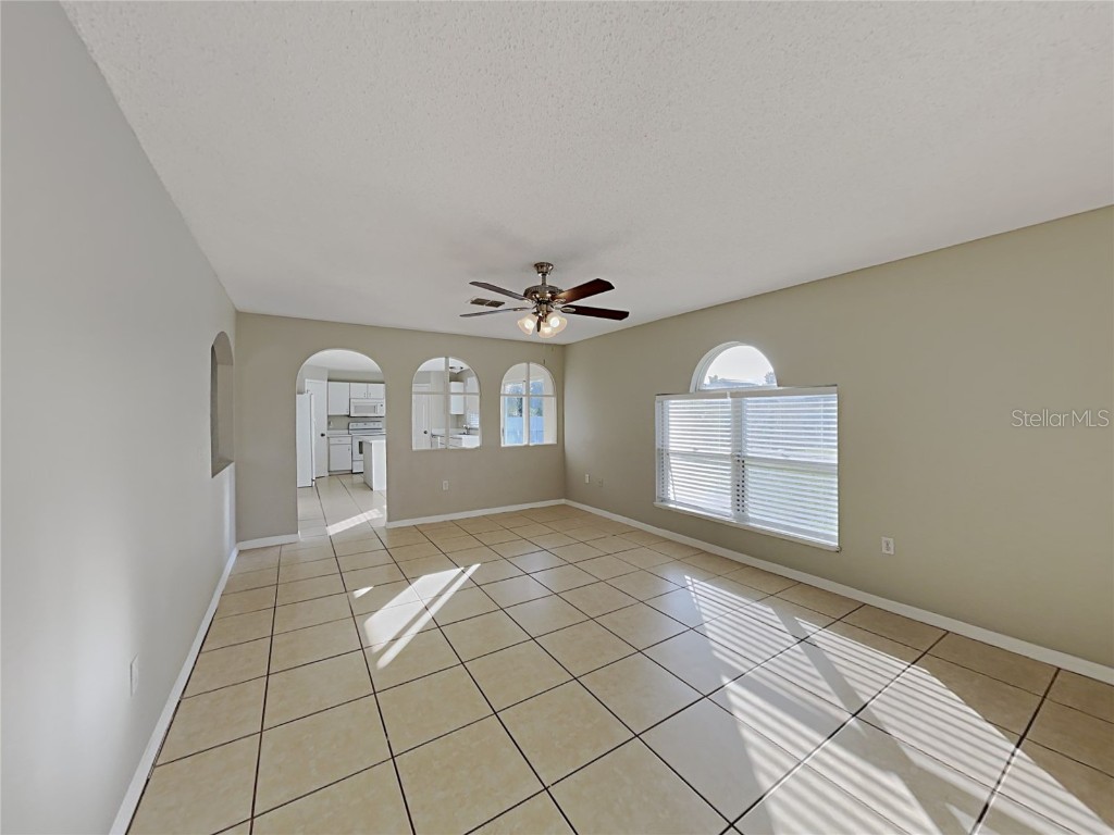 364 Chelmsford Court Kissimmee FL 34758 C7517827 image2