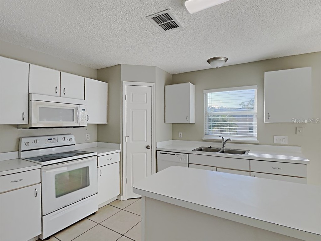 364 Chelmsford Court Kissimmee FL 34758 C7517827 image7