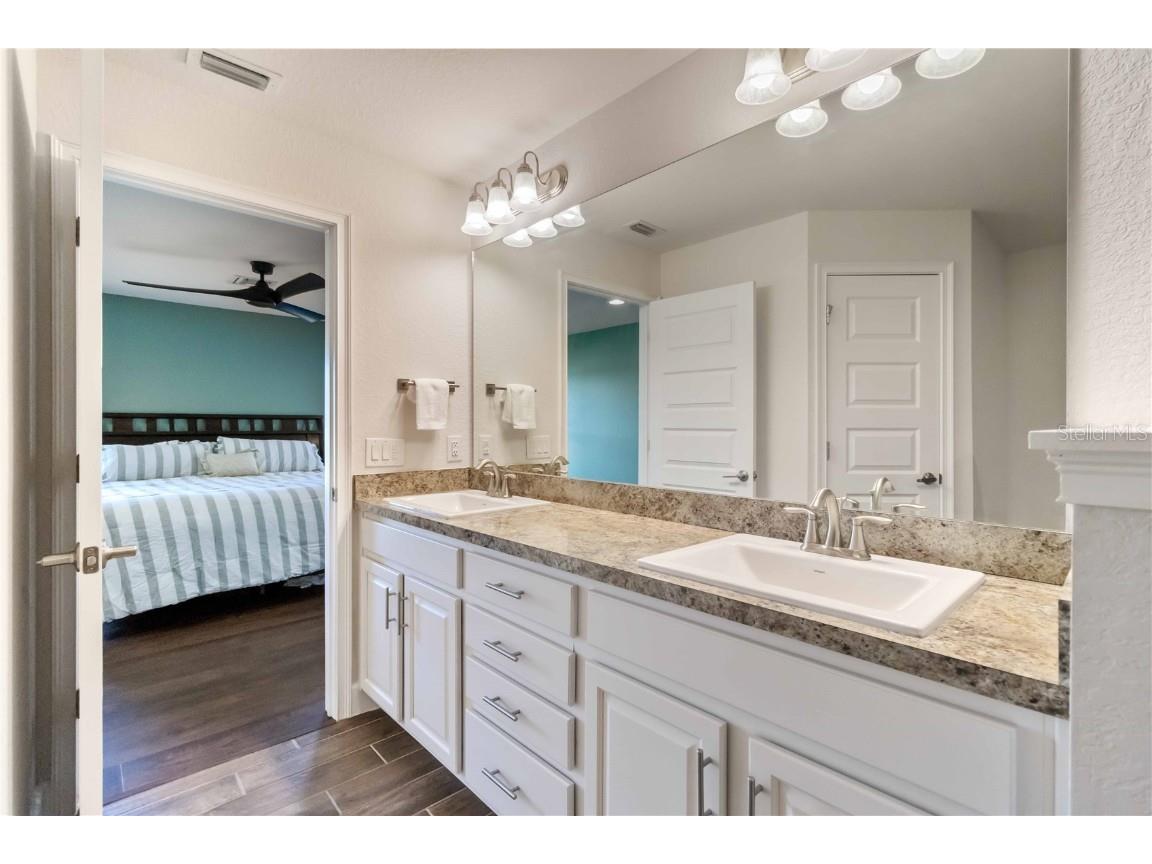 364 Garden Road Venice FL 34293 A4661734 image40