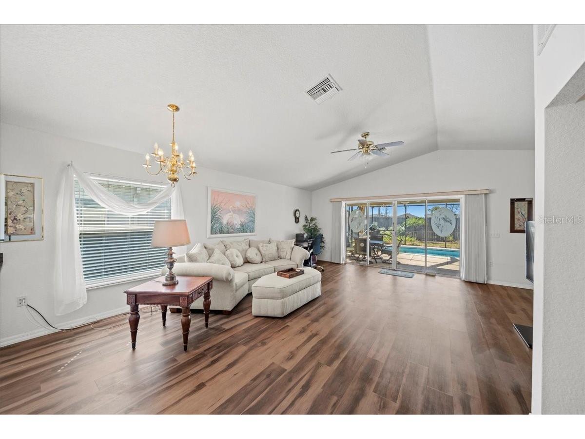 364 Lake Suzanne Drive Lake Wales FL 33859 P4936827 image10