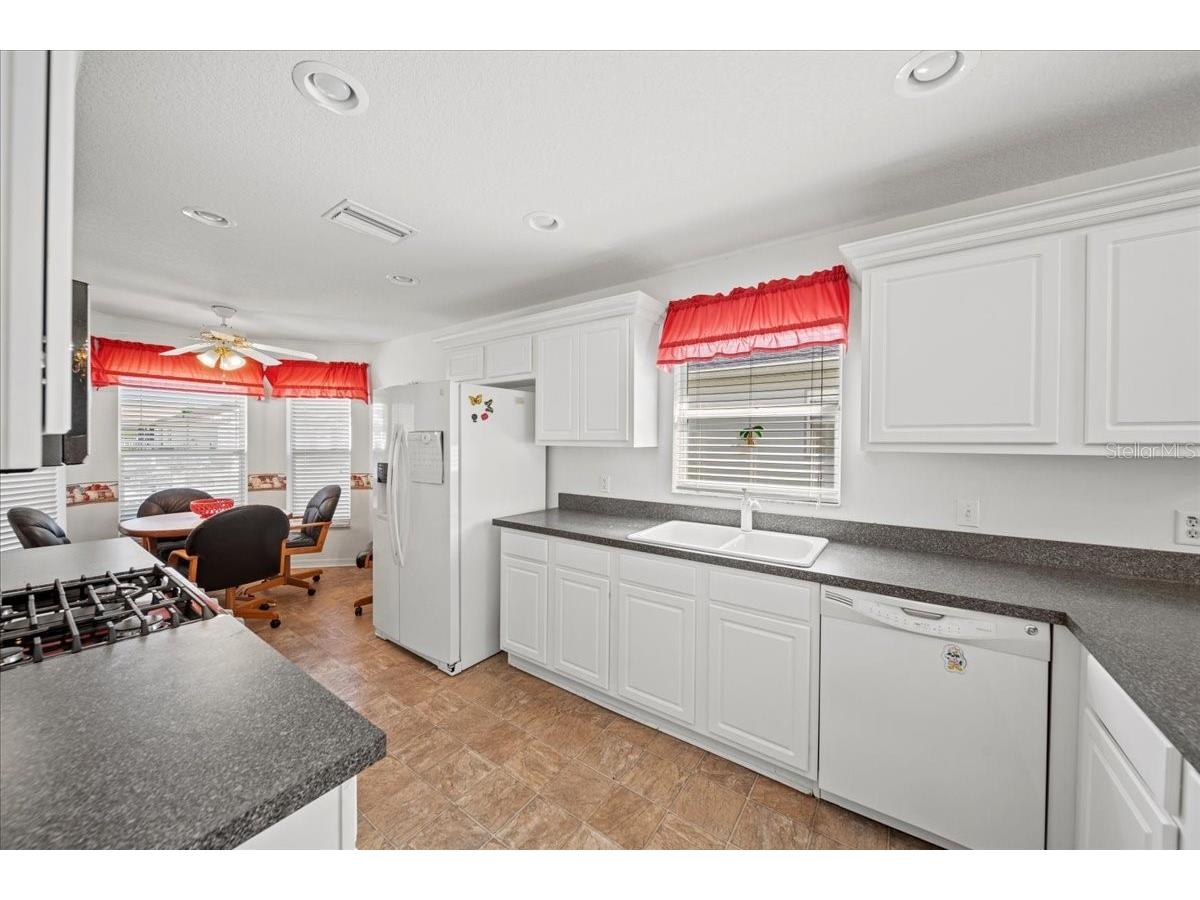 364 Lake Suzanne Drive Lake Wales FL 33859 P4936827 image18