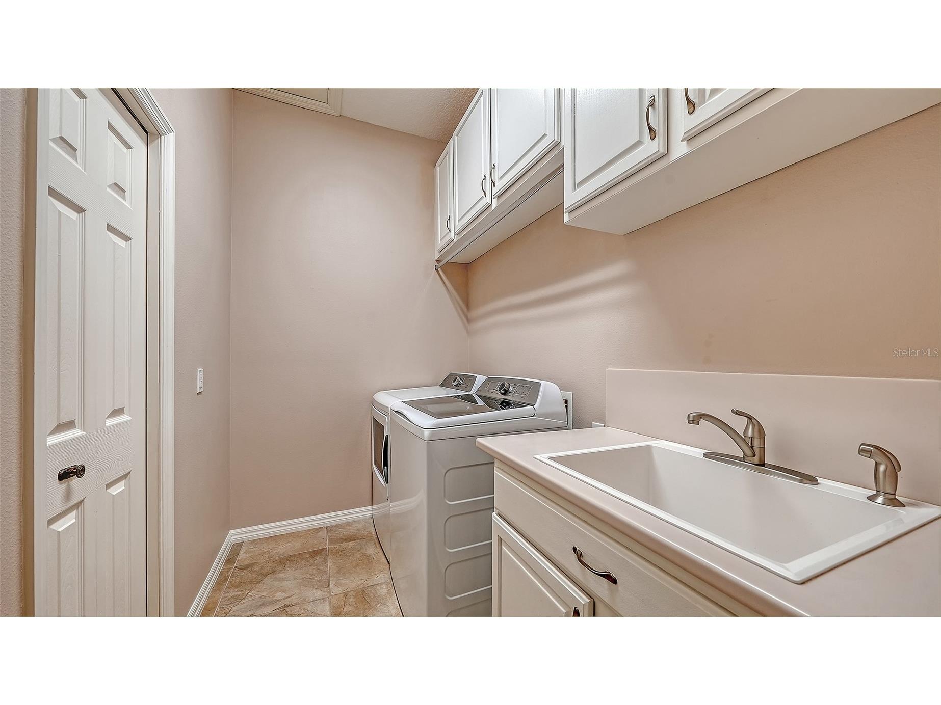 364 Swallow Circle Venice FL 34285 N6143155 image37