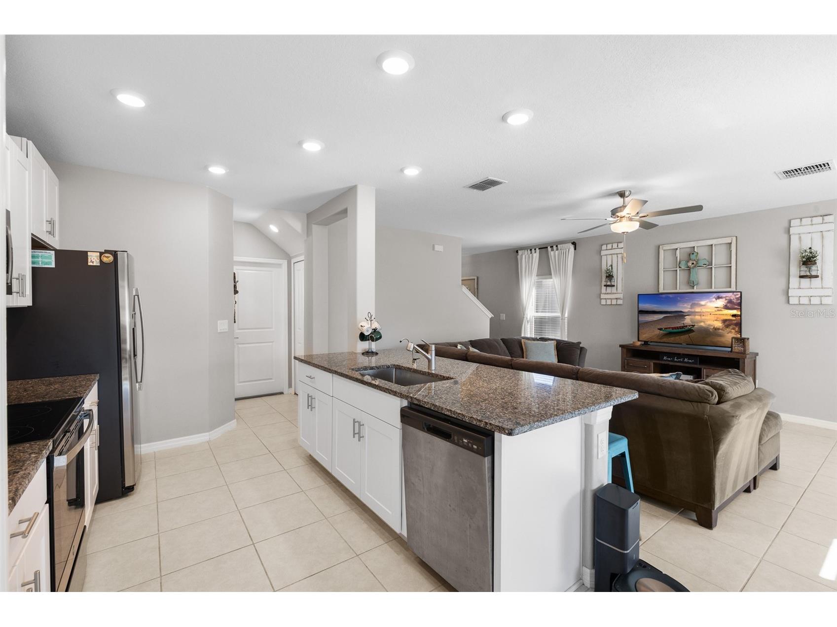 36412 Garden Wall Way Zephyrhills FL 33541 TB8460141 image2