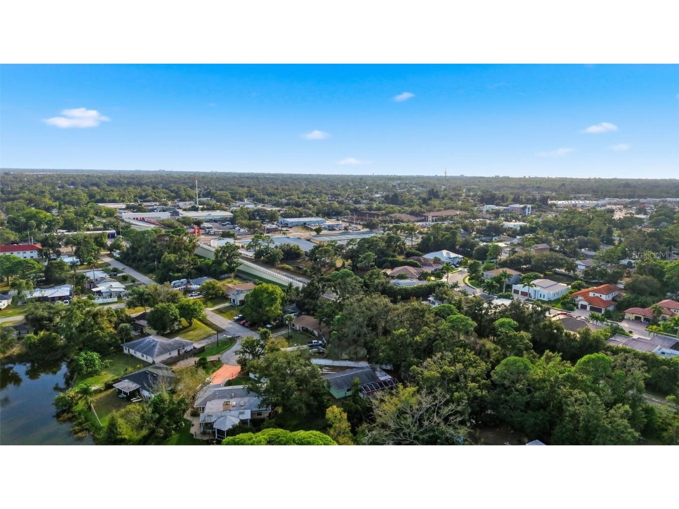 3642 Radnor Place Sarasota FL 34232 A4675036 image32