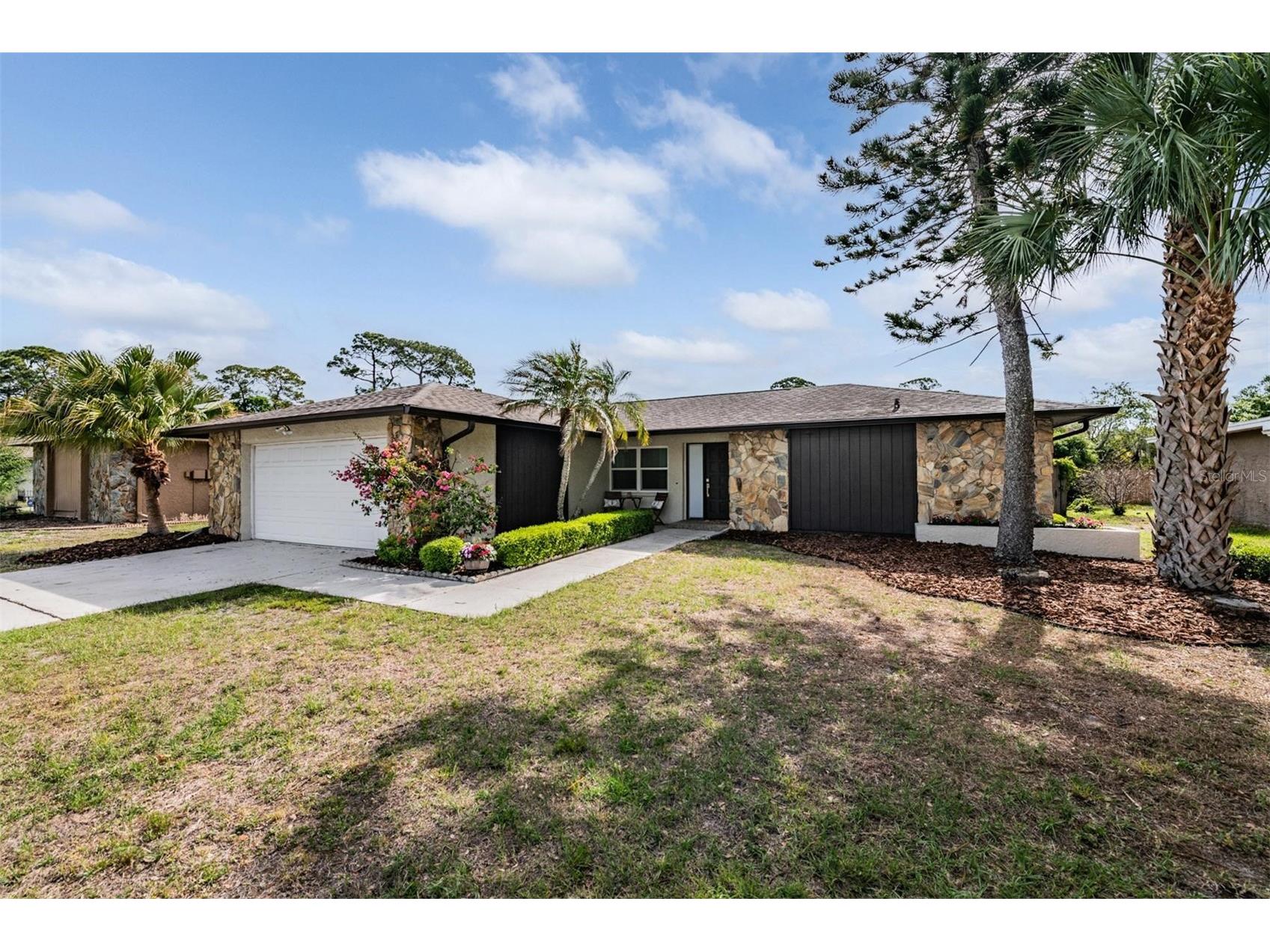 3643 Fairway Forest Circle Palm Harbor FL 34685 TB8499957 image2