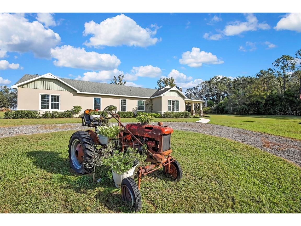 36431 Florrie Mae Lane Dade City FL 33523 W7880574 image1