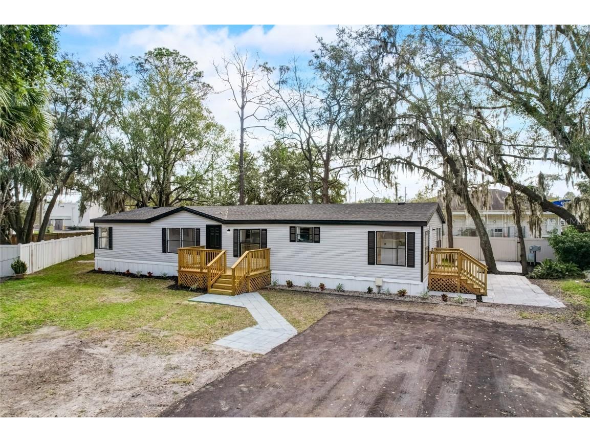 36436 Teakwood Avenue Zephyrhills FL 33541 T3500893 image1