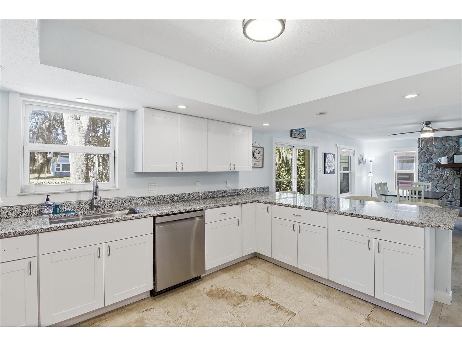 3644 N Hiawatha Terrace Crystal River FL 34428 TB8472132 image16