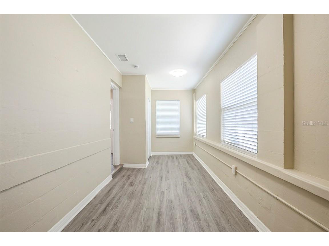 3645 6th Street S Saint Petersburg FL 33705 O6292418 image19