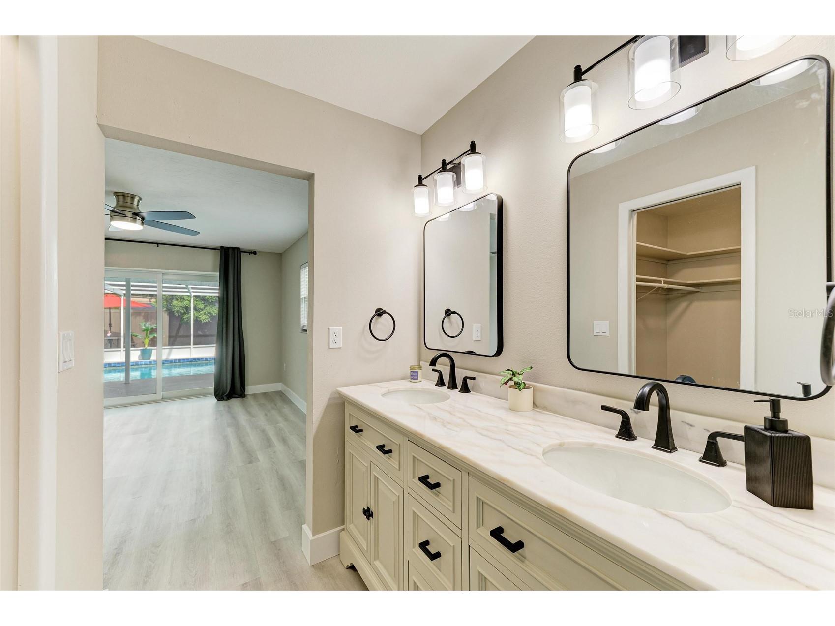 3645 Calliandra Drive Sarasota FL 34232 A4670101 image20
