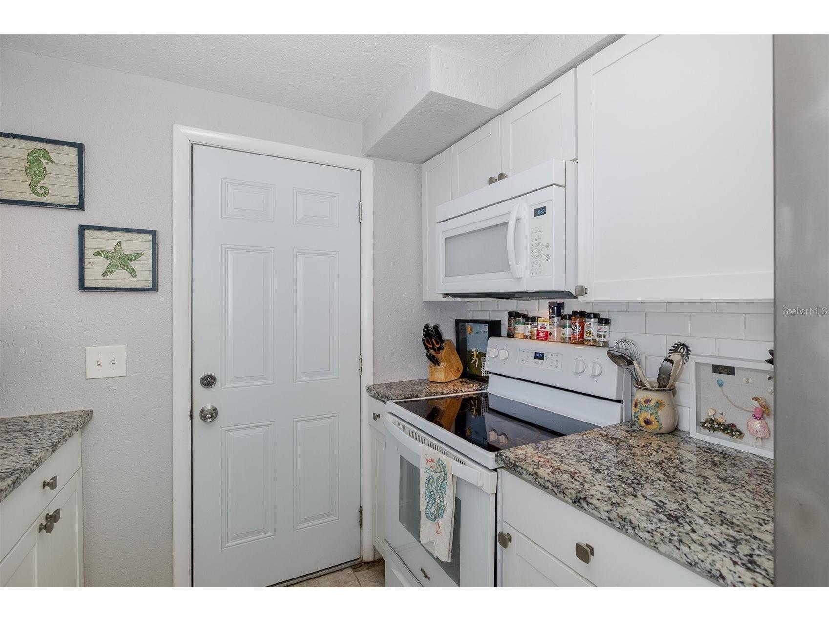 3645 Colonial Hills Drive New Port Richey FL 34652 W7882841 image14