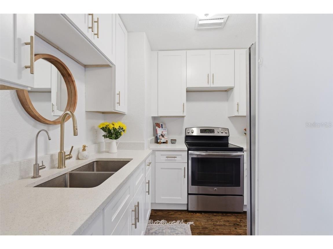 3645 Dartmouth Avenue N Saint Petersburg FL 33713 TB8446359 image9