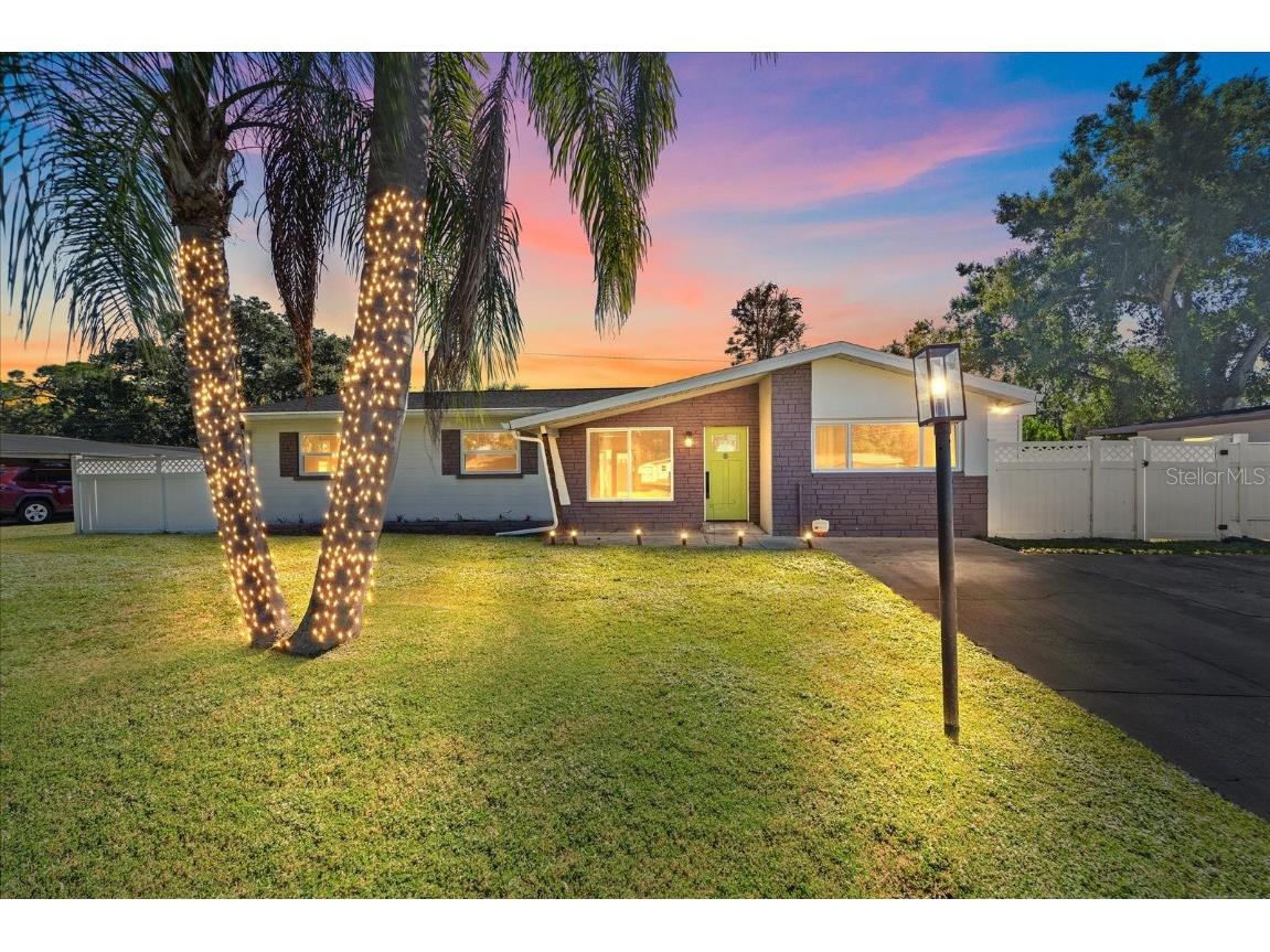 3647 Bali Drive Sarasota FL 34232 A4670837 image1