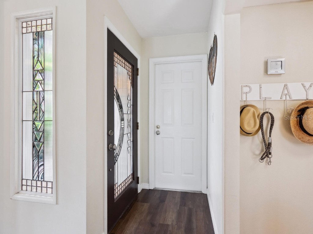 3648 Beneva Oaks Boulevard Sarasota FL 34238 A4643238 image6