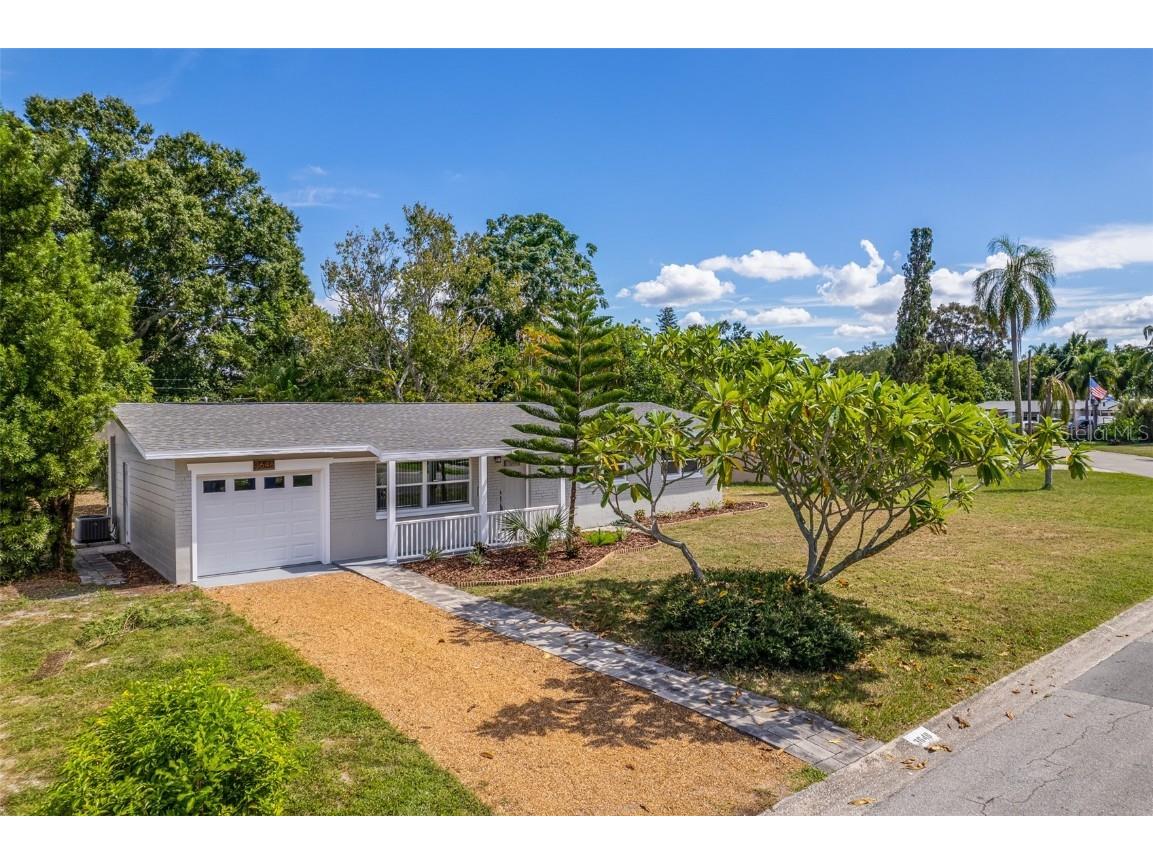 3648 Searobin Drive SE Saint Petersburg FL 33705 U8138092 image1