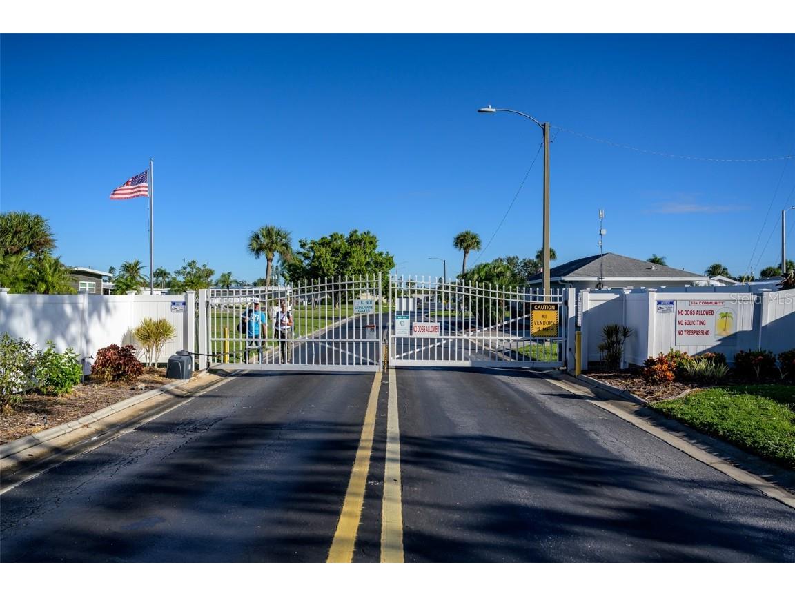 365 Andros Drive Sarasota FL 34233 A4668425 image21