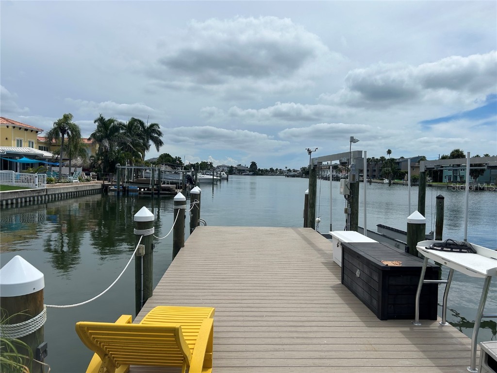 365 Capri Boulevard Treasure Island FL 33706 TB8427993 image11