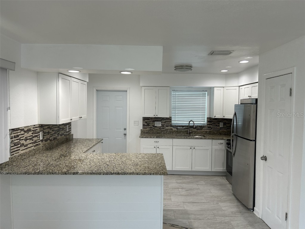 365 Capri Boulevard Treasure Island FL 33706 TB8427993 image2