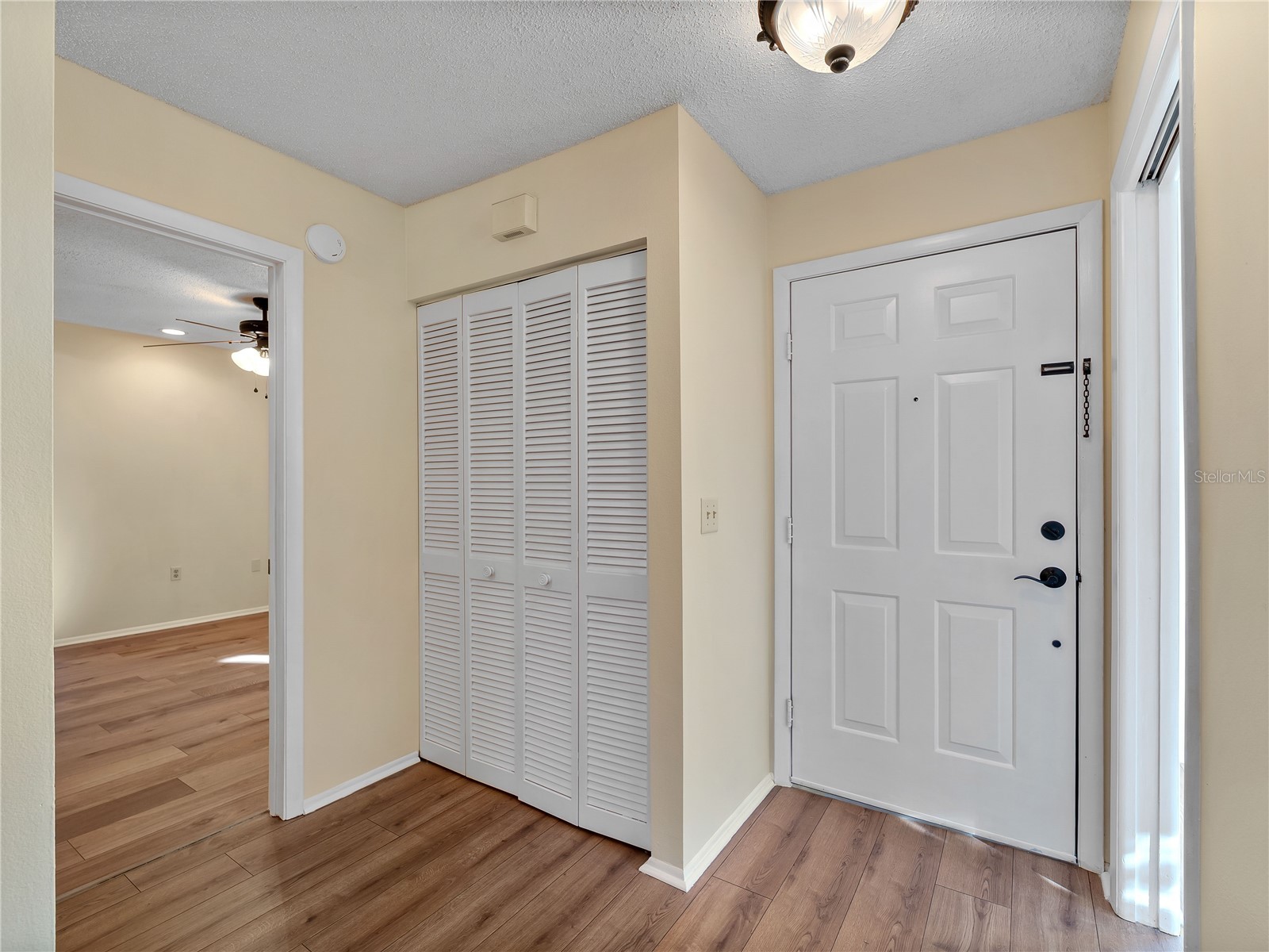 365 Oak Hill Way #32 Sarasota FL 34232 A4677958 image10