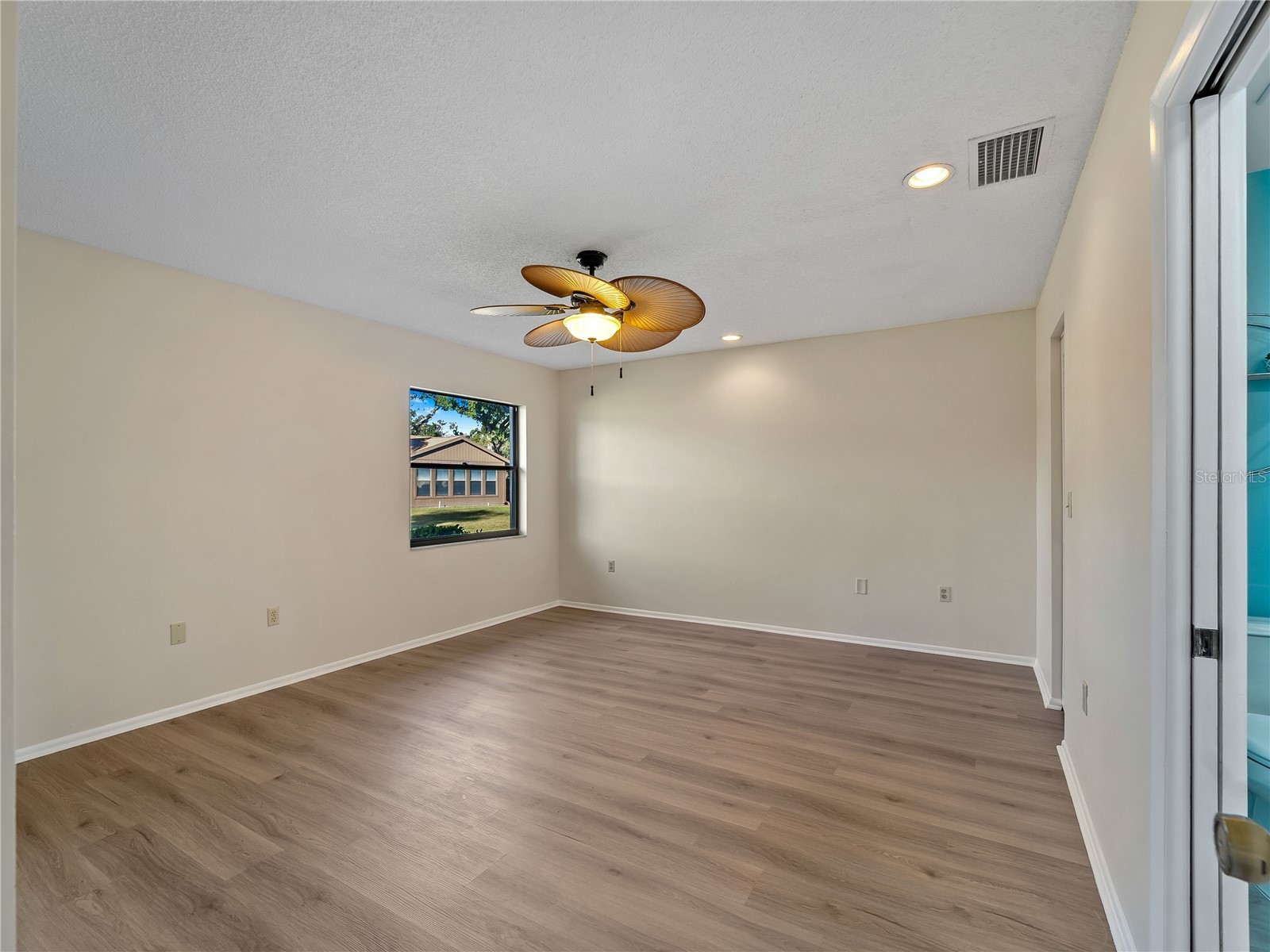365 Oak Hill Way #32 Sarasota FL 34232 A4677958 image19