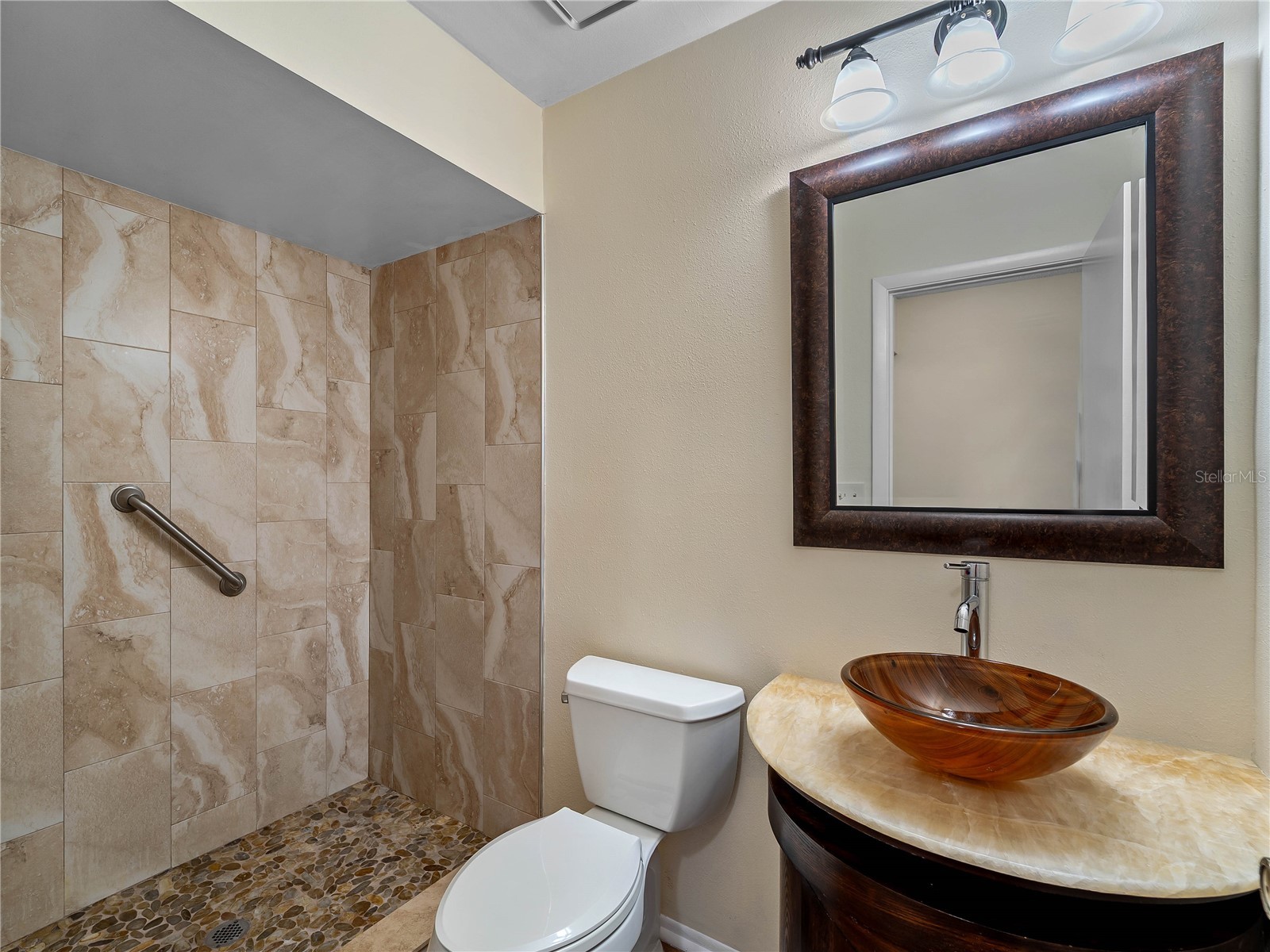 365 Oak Hill Way #32 Sarasota FL 34232 A4677958 image32