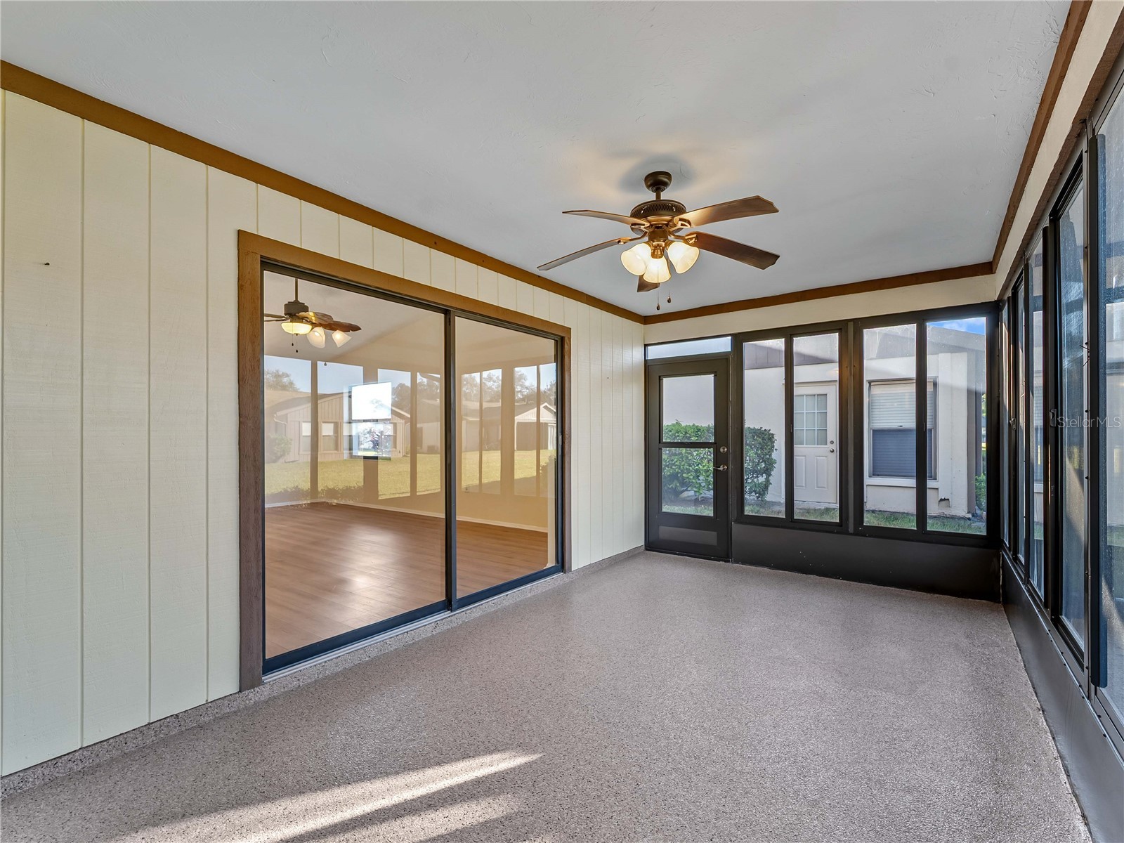 365 Oak Hill Way #32 Sarasota FL 34232 A4677958 image35