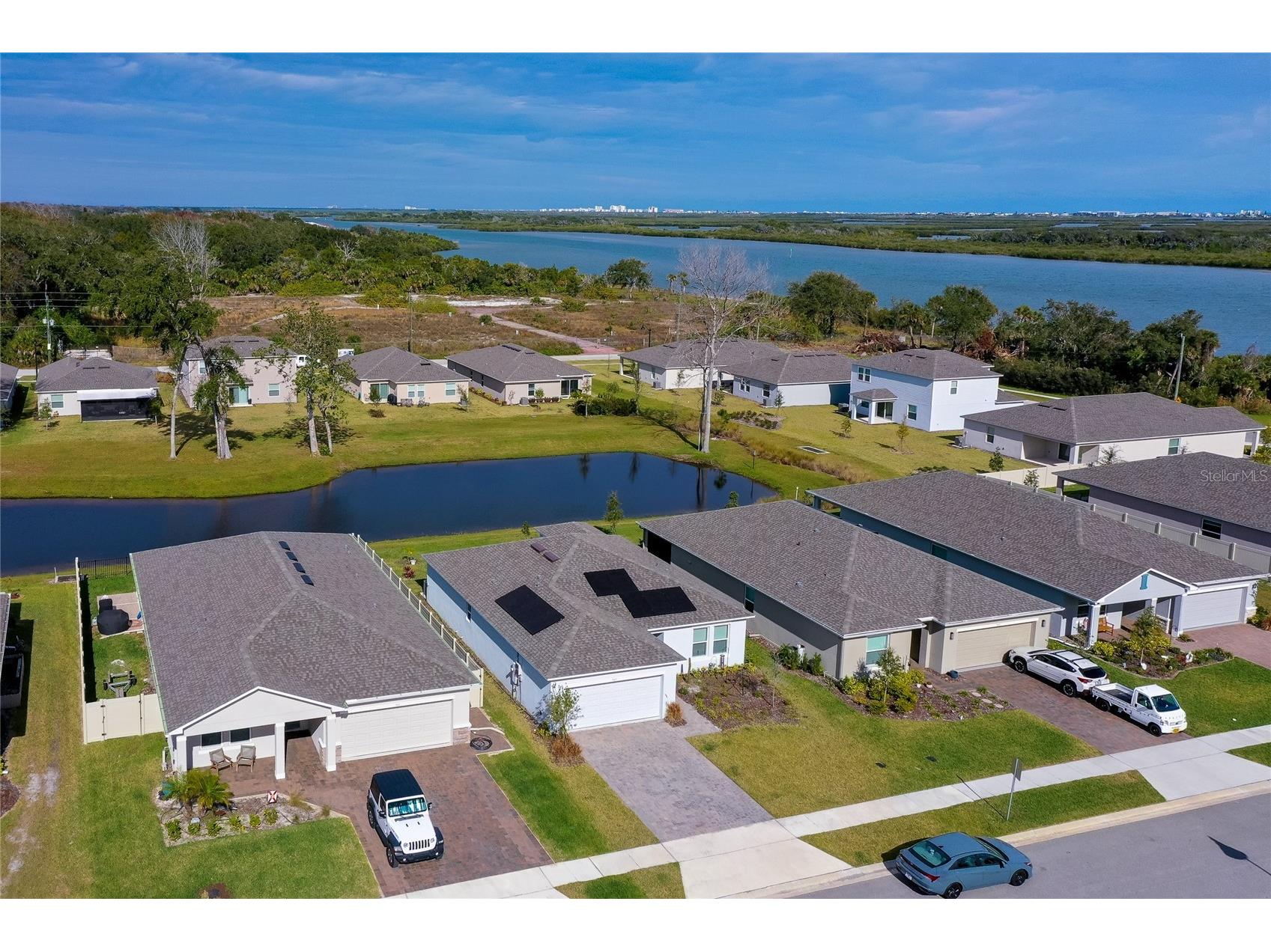 365 River Front Way Edgewater FL 32141 V4946572 image2