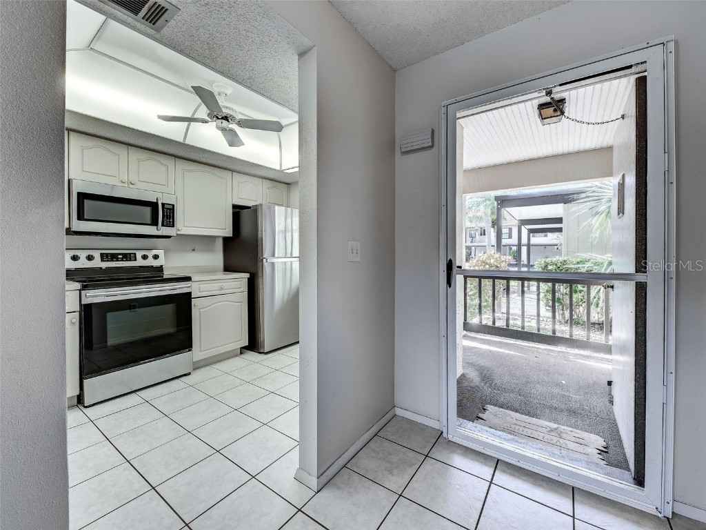 365 Three Lakes Lane #K Venice FL 34285 N6141290 image5