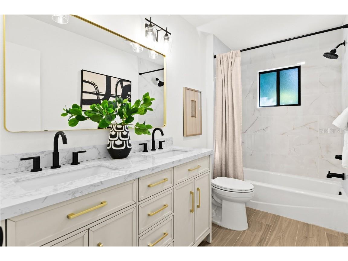 3651 Country Place Boulevard Sarasota FL 34233 A4672158 image40