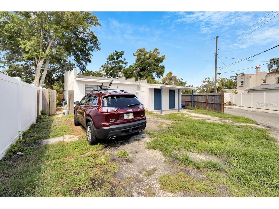 3651 Haines Road N Saint Petersburg FL 33704 TB8451810 image11