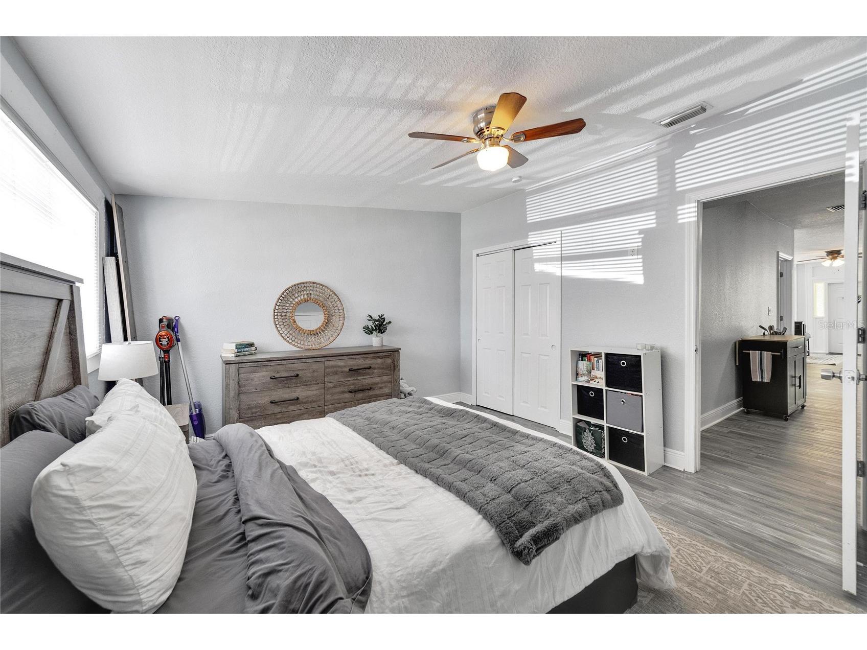 3651 Haines Road N Saint Petersburg FL 33704 TB8451810 image50